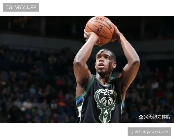 米德尔顿无球跑动拉开空间提升球队季后赛外线效率